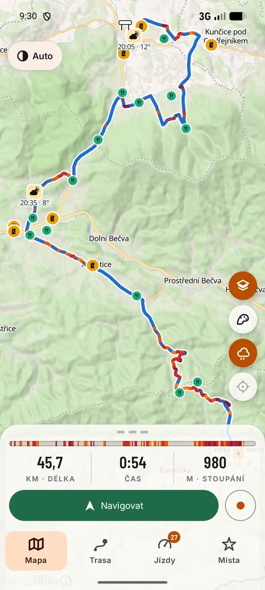 Naplánovaná trasa z Frenštátu pod Radhoštěm do Velkých Karlovic na mapě s vrstevnicovým stínováním: bubliny počasí 20:05 · 12° a 20:35 · 8°, značky benzínek a restaurací; dole 45,7 km, 0:54 a 980 m stoupání.